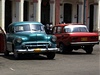 Na kubánských silnicích stále jet jezdí na 60 tisíc amerických bourák z padesátých let. A Lady