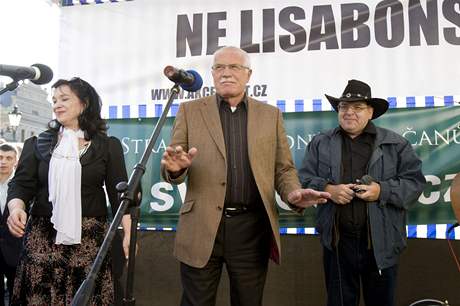 Manifestace D.O.S.T. jako podkování prezidentu R Václavu Klausovi za odmítavý postoj vi Lisabonské smlouv 