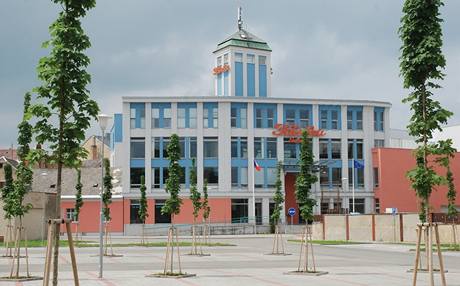 Vzdlvac, komunitn a kulturn centrum Fabrika ve Svitavch