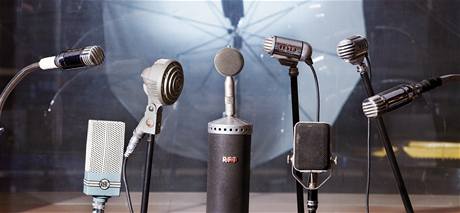 Sbírka mikrofonů
