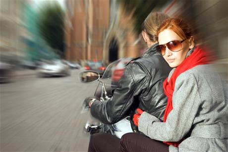 Na motorce (ilustraní foto)