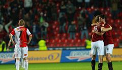 Radost sparan Hubníka (zády) a Hohenedera a smutek Vlka ze Slavie.
