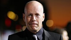 Bruce Willis je novou tv rusk banky. Je pln jako j, tvrd o n