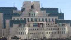 Dva britt poslanci byli v 60. letech agenty Stb, tvrd kniha o MI5