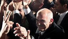 Řečtí socialisté vyhráli volby, premiér odchází z čela své strany