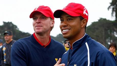 Steve Stricker a Tiger Woods.