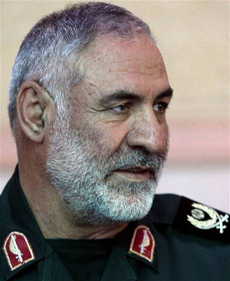 Zavradný velitel pozemních oddíl revoluních gard generál Núr Alí utarí