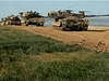 Izraelské tanky postupují hloubji do hust obydlených oblastí msta Gazy.