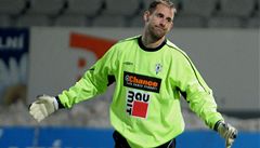 Jablonecký branká Michal pit po prohraném zápase.