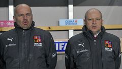 Odcházející trenér Ivan Haek a jeho asistent Michal Bílek. I jeho nástupce?