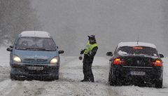 P�ed�asná sn�hová nadílka zasko�ila �eskou republiku