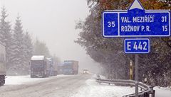 P�ed�asná sn�hová nadílka zasko�ila �eskou republiku