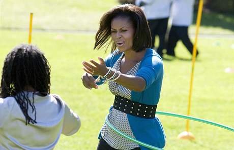 Michelle Obamová obtoila obru kolem svého tla celkem 142 krát.