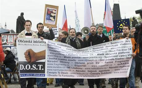 Pochod obanské iniciativy D.O.S.T. proti Lisabonské smlouv a na obranu prezidenta Klause