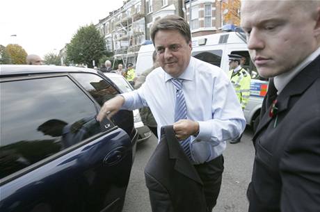 Vdce xenofobn Britsk nrodn strany Nick Griffin