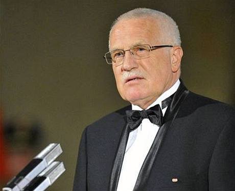 Prezident Václav Klaus pi projevu na slavnostním shromádní 28. íjna ve Vladislavském sále Praského hradu.