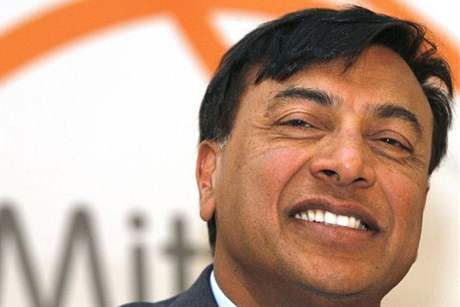 Oceláský magnát Lakmí Mittal - nejbohatí mu Británie