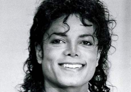 Michael Jackson zemel v ervnu roku 2009 po pedávkování léky