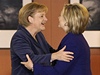 Kancléka a ministryn aneb Angela Merkelová vítá v Berlín Hillary Clintonovou.