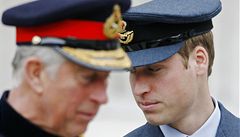 Charles ve stnu syna: princ William zaal plnit krlovsk povinnosti