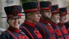 Moira Cameronová v uniform� strá�kyn� Toweru (archivní snímel z roku 2007).