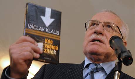 Václav Klaus na ktu své nové knihy
