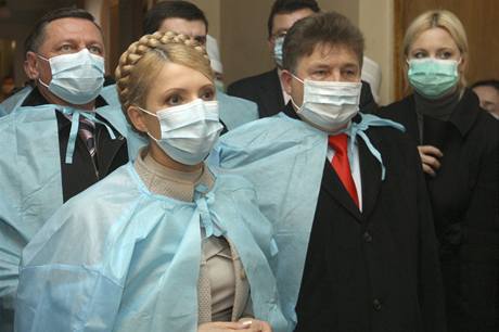 Ukrajinská premiérka Julija Tymoenková pi návtv nemocnice
