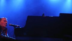 Jerry Lee Lewis (Praha, 9.11.2009, support: Linda Gail Lewis)