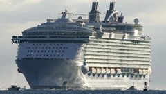 Nejv�t�í výletní lo� sv�ta Oasis of the Seas p�ijí�dí na Floridu