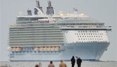 Nejv�t�í výletní lo� sv�ta Oasis of the Seas p�ijí�dí na Floridu