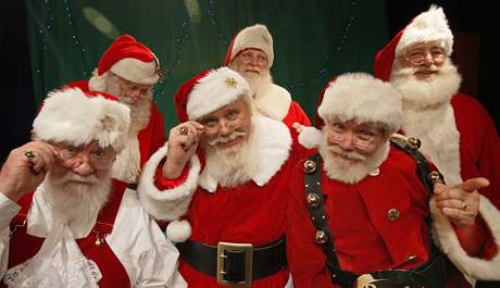 Amerití Santa Clausové ádají vakcínu proti praseí chipce.