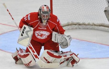 Adam Svoboda jet v dresu Slavie.