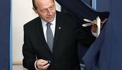 Rumunský prezident Traian Basescu u voleb