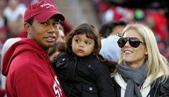 Tiger Woods s manželkou Elin a dcerou Sam na stadionu v kalifornském Stanfordu 21. října 2009.. | na serveru Lidovky.cz | aktuální zprávy