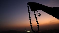 Zaala muslimská pou do Mekky. Pou má aspo jednou za ivot vykonat kadý muslim