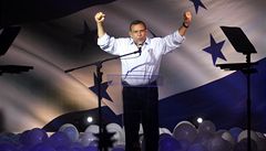 Kandidát Honduraské národní strany na prezidenta Porfirio Lobo po oznámení vítzství. 