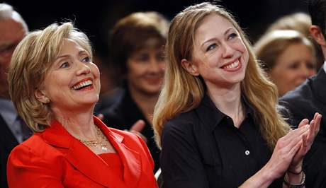 Ministryn zahranií Hillary Clintonové s dcerou Chelsea.