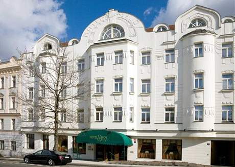 Hotel Savoy, kde se setkal kanclé prezidenta Jií Weigl a lobbista Miroslav louf (SSD).