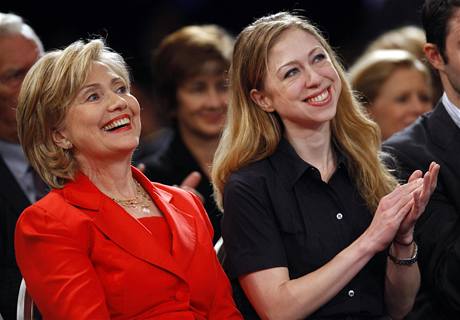 Ministryn zahranií Hillary Clintonové s dcerou Chelsea.