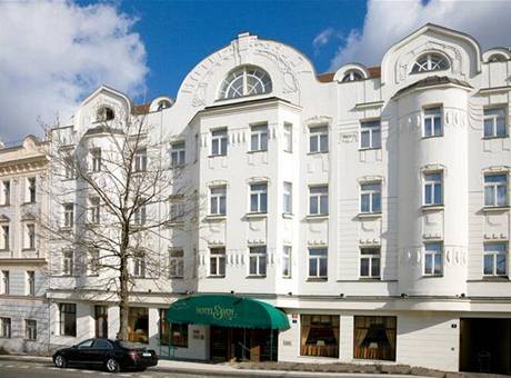 Hotel Savoy, kde se setkal kancl prezidenta Ji Weigl a lobbista Miroslav louf (SSD).