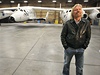 Hrdý Richard Branson ped raketoplánem SpaceShipTwo