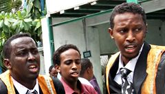 P�i útoku v somálském Mogadi�u zahynulo 19 lidí v�etn� t�í ministr�