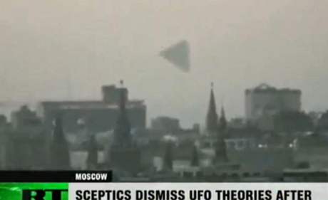 UFO nad Kremlem. Den.