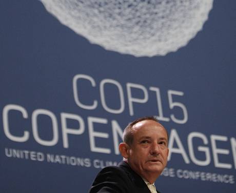 Výkonný tajemník Rámcové úmluvy OSN o zmnách klimatu (UNFCCC) Yvo de Boer na summitu v Kodani