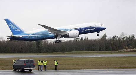 Boeing 787 poprvé vzlétnul