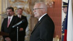 Klaus v roce 2009 jmenoval 24 ministr�.