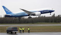 Uniktn 'uhlkov' Boeing 787 Dreamliner zvldl prvn let