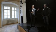 Zrekonstruované prostory Malostranské besedy, starosta Prahy 1 Filip Dvo�ák (vlevo) 