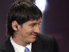 Lionel Messi pebírá cenu Nejlepí fotbalista roku podle FIFA