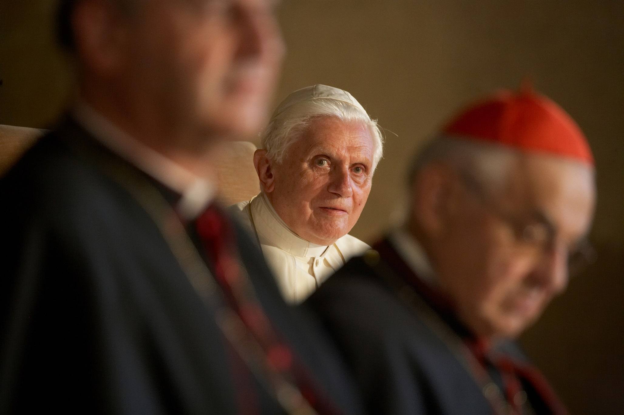 Rok 2009 oima fotograf LN - Nvtva papee Benedikta XVI. v R